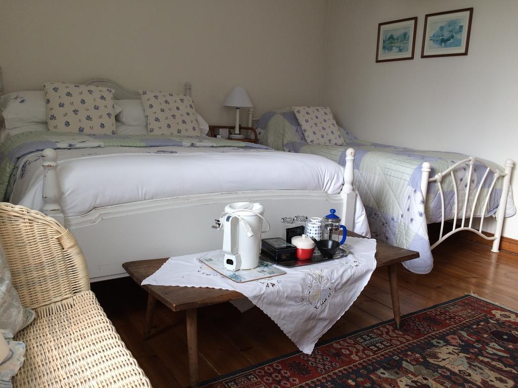 Trecarne House Bed & Breakfast Лискард Стая снимка